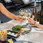 Olive Boutique ホテル 4*