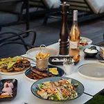 ホテル Olive Boutique 4*